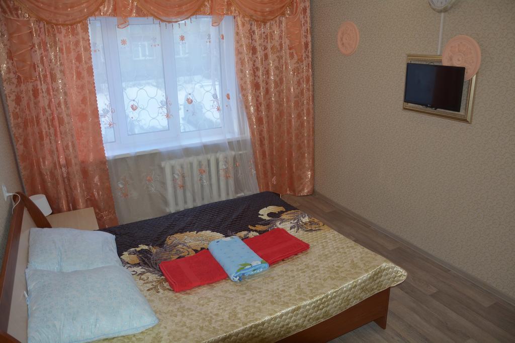 Apartament Novosibirsk Na Ippodromskoy Hotel Eksteriør billede